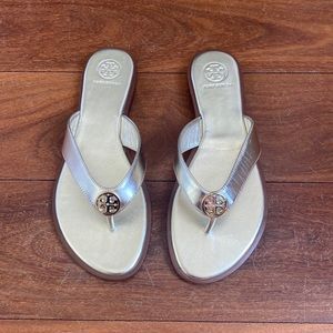 Tory Burch 7 Benton Thong Sandal